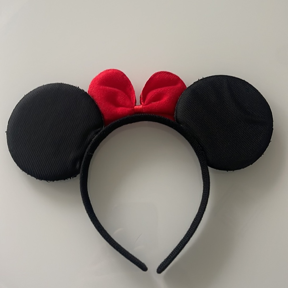 Minnie Ears - Picture 2 of 3